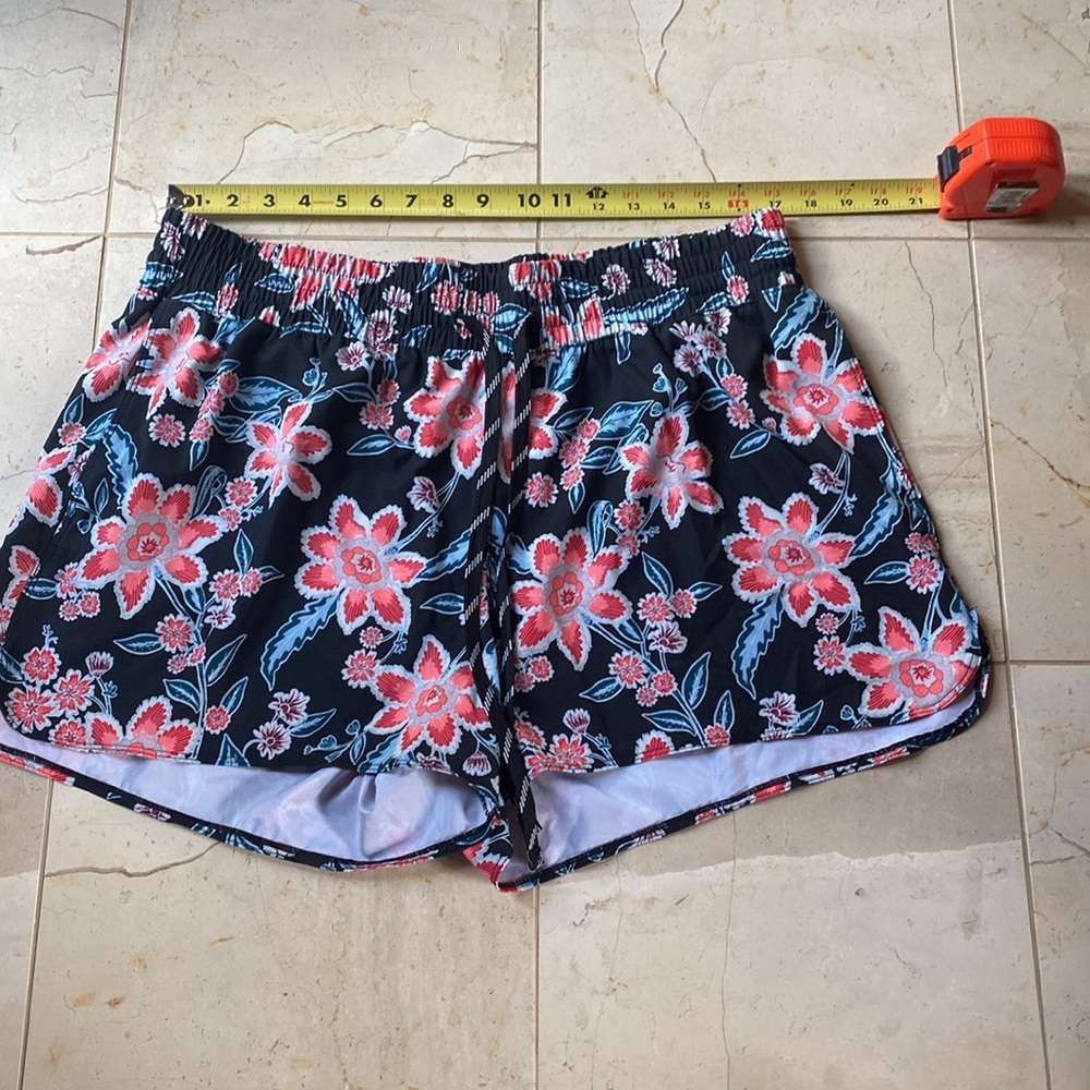 Old Navy swim short - Picture 6 of 7